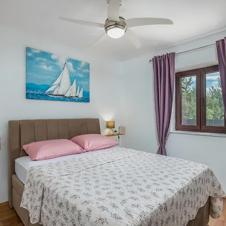 Luxurious In * Lakmartin