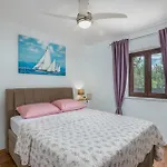 Luxurious In * Lakmartin
